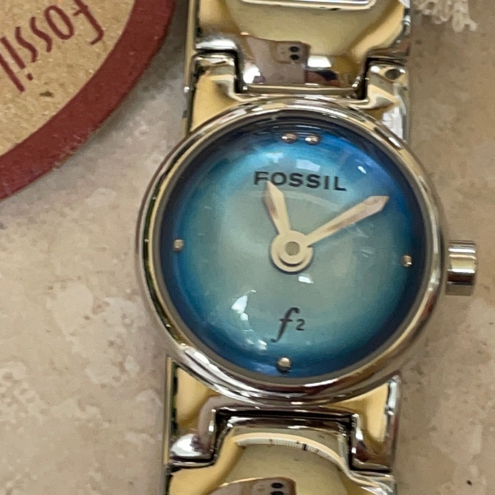 New Fossil women w/box #ES9421